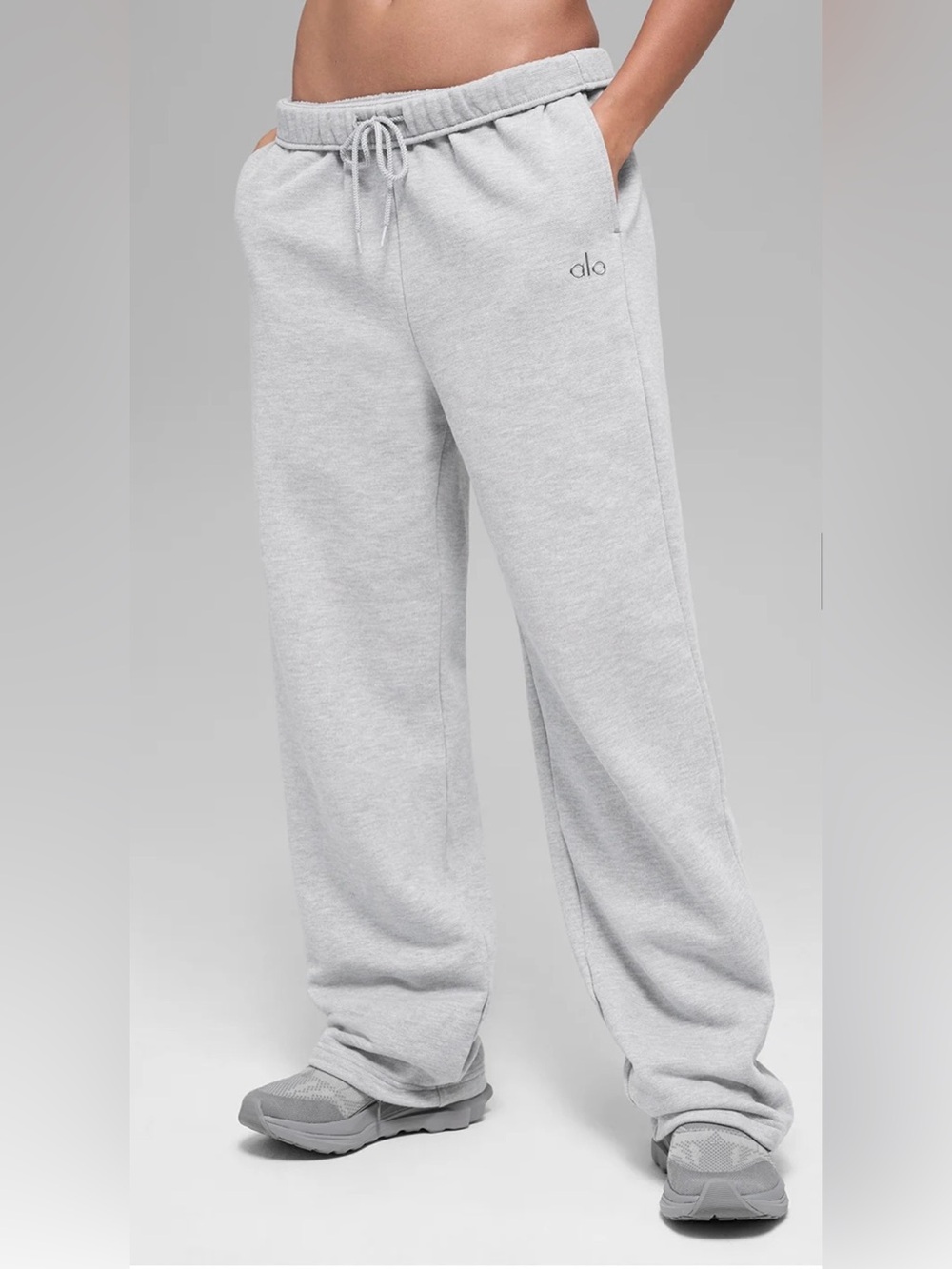 ALO Yoga Accolade Straight Leg Sweatpant